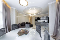 ������ 4-������� �������� � �������� �������, � ������ � ������ ������� ����, � ��������� �� ������, �������� ������� �����, �. ���������� ���. ���� 8