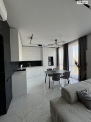 ������ 4-� �������� 103 ��. �. �� ���. ���������� 117 �� ����������� ������� ���� 4