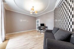 ������ 4-������� �������� � �������� �������, � ������ � ������ ������� ����, � ��������� �� ������, �������� ������� �����, �. ���������� ���. ���� 17