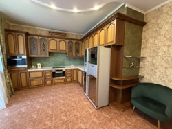 Продам 3х комн.квартиру 117м2,ул.О.Яроша 22,Метро Ботанический Сад фото 2 Продам 3х комн.квартиру 117м2,ул.О.Яроша 22,Метро Ботанический Сад фото 2