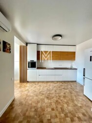 У продажу 4 - кімнатна дворівнева квартира ЖК Лазурний з ремонтом та меблями фото 1 У продажу 4 - кімнатна дворівнева квартира ЖК Лазурний з ремонтом та меблями фото 1