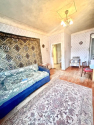 Продам Сталинку метро Уневерситет 74 м2 ул. Алчевских фото 3 Продам Сталинку метро Уневерситет 74 м2 ул. Алчевских фото 3