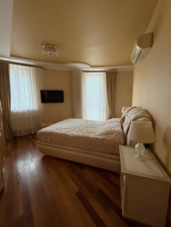 Продам 3х комн.квартиру 117м2,ул.О.Яроша 22,Метро Ботанический Сад фото 8 Продам 3х комн.квартиру 117м2,ул.О.Яроша 22,Метро Ботанический Сад фото 8