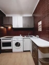 1-ий поверх,3 кімн. від власника. Метро 'Перемога' 2 хвл пішки. фото 2 1-ий поверх,3 кімн. від власника. Метро 'Перемога' 2 хвл пішки. фото 2