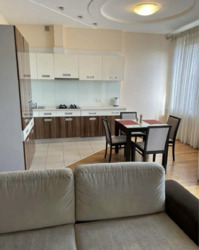 В продаже 3 - комнатная квартира Центр с Эксклюзивным Ремонтом в Элитном Новострое Бизнес- Класса ЖК Свободы 36а фото 2 В продаже 3 - комнатная квартира Центр с Эксклюзивным Ремонтом в Элитном Новострое Бизнес- Класса ЖК Свободы 36а фото 2