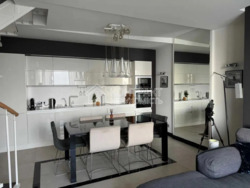 У продажу дворівнева квартира в ЖК 'Парус' з приватним наземним паркінгом, закритою територією, охороною та відеоспостереженням. фото 1 У продажу дворівнева квартира в ЖК 'Парус' з приватним наземним паркінгом, закритою територією, охороною та відеоспостереженням. фото 1