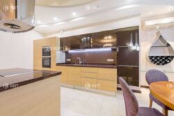 У продажу 3 - кімнатна квартира площею 155м² в ЖК 'Адмірал' фото 2 У продажу 3 - кімнатна квартира площею 155м² в ЖК 'Адмірал' фото 2