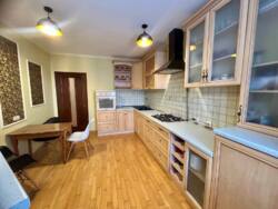 Продаж 2-кімн.квартири вул.Кравчука, 64 кв.м., автономне опалення фото 5 Продаж 2-кімн.квартири вул.Кравчука, 64 кв.м., автономне опалення фото 5