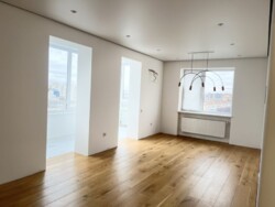 Продаж великогабаритної 3-х кімнатної квартири на пр.Волі з гаражем фото 3 Продаж великогабаритної 3-х кімнатної квартири на пр.Волі з гаражем фото 3