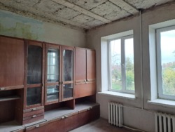 Продаж 2-кімнатної квартири під ремонт у затишному районі Луцька! фото 1 Продаж 2-кімнатної квартири під ремонт у затишному районі Луцька! фото 1