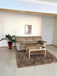 3-кімнатка дворівнева квартира в центрі в домі з закритим двором.2-рівнева квартира на вул. Петропавлівська фото 4 3-кімнатка дворівнева квартира в центрі в домі з закритим двором.2-рівнева квартира на вул. Петропавлівська фото 4