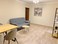 У продажу 4-кімнатна квартира по вул.Харківська 3/2 з ремонтом, меблями та технікою. фото 5 У продажу 4-кімнатна квартира по вул.Харківська 3/2 з ремонтом, меблями та технікою. фото 5