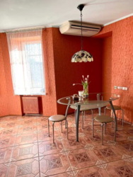 3-кімнатка дворівнева квартира в центрі в домі з закритим двором.2-рівнева квартира на вул. Петропавлівська фото 11 3-кімнатка дворівнева квартира в центрі в домі з закритим двором.2-рівнева квартира на вул. Петропавлівська фото 11