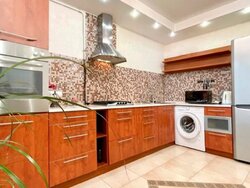 Чудова видова квартира з якісним ремонтом. фото 1 Чудова видова квартира з якісним ремонтом. фото 1