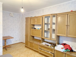 Продається 1-к квартира на першому перверсі по пр.М.Лушпи 9 фото 2 Продається 1-к квартира на першому перверсі по пр.М.Лушпи 9 фото 2