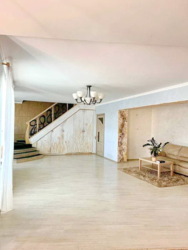 3-кімнатка дворівнева квартира в центрі в домі з закритим двором.2-рівнева квартира на вул. Петропавлівська фото 6 3-кімнатка дворівнева квартира в центрі в домі з закритим двором.2-рівнева квартира на вул. Петропавлівська фото 6