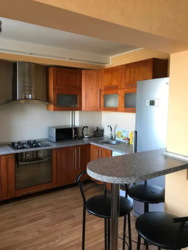 Продається трикімнатна квартира по вул. Іллінська б.51/1 фото 3 Продається трикімнатна квартира по вул. Іллінська б.51/1 фото 3