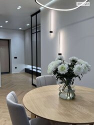 ��������� �������� ³�����, ³�������, �����, �� Forest Home ���� 4
