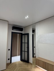 ��������� �������� ³�����, ³�������, ��������, �� Forest Home ���� 9