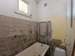 Продам квартиру під ваш ремонт на 12 кварталі/ Краснопільська фото 6 Продам квартиру під ваш ремонт на 12 кварталі/ Краснопільська фото 6