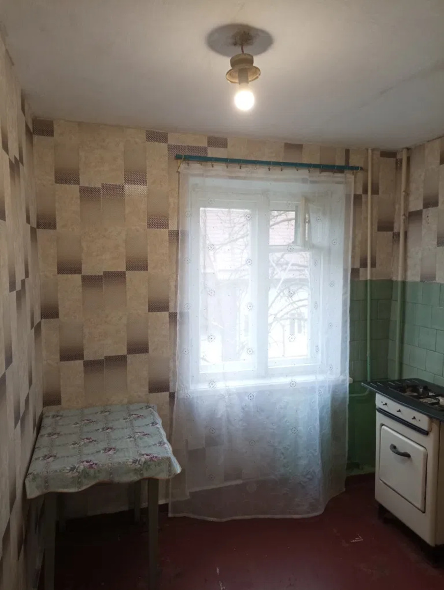 Продам 1 кім. квартиру, р-н Шкільний фото 1 Продам 1 кім. квартиру, р-н Шкільний фото 1