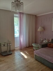 Продається простора 3-кімнатна квартира фото 1 Продається простора 3-кімнатна квартира фото 1