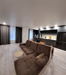 Продам велику, простору квартиру з меблями, технікою, без комісії. фото 1 Продам велику, простору квартиру з меблями, технікою, без комісії. фото 1