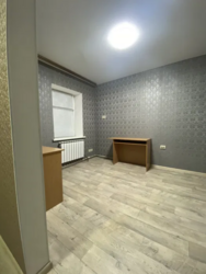 Продам 2 кім. квартиру в частині будинку в Центрі фото 10 Продам 2 кім. квартиру в частині будинку в Центрі фото 10