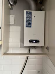 Продам 2 кім. квартиру навпроти Дендропарку по вулиці Євгена Тельнова фото 5 Продам 2 кім. квартиру навпроти Дендропарку по вулиці Євгена Тельнова фото 5