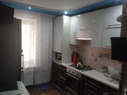 Продам 2 кім. квартиру , р-н Жадова, АТБ фото 1 Продам 2 кім. квартиру , р-н Жадова, АТБ фото 1