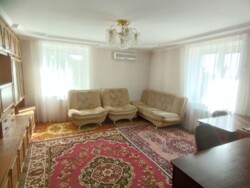 Продам 3 кім. квартиру в центрі фото 1 Продам 3 кім. квартиру в центрі фото 1
