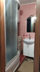 Продам 2-х кімнатну крупногабаритну квартиру, ,р-н Кр. ринка фото 2 Продам 2-х кімнатну крупногабаритну квартиру, ,р-н Кр. ринка фото 2