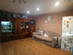 Продам 2-кімнатну квартиру з гаражем. фото 1 Продам 2-кімнатну квартиру з гаражем. фото 1