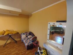 Продам 1 кім. квартиру на Новомиколаївці фото 3 Продам 1 кім. квартиру на Новомиколаївці фото 3