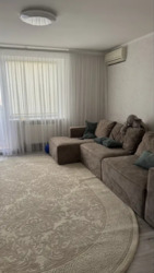 Продам простору 4 кім. квартиру, р-н Новомиколаїввка фото 1 Продам простору 4 кім. квартиру, р-н Новомиколаїввка фото 1