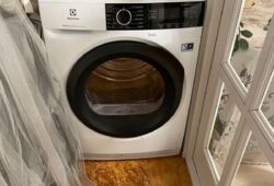 Продам 3 кім. квартиру р-н Новомиколаївки, меблі, техніка фото 10 Продам 3 кім. квартиру р-н Новомиколаївки, меблі, техніка фото 10