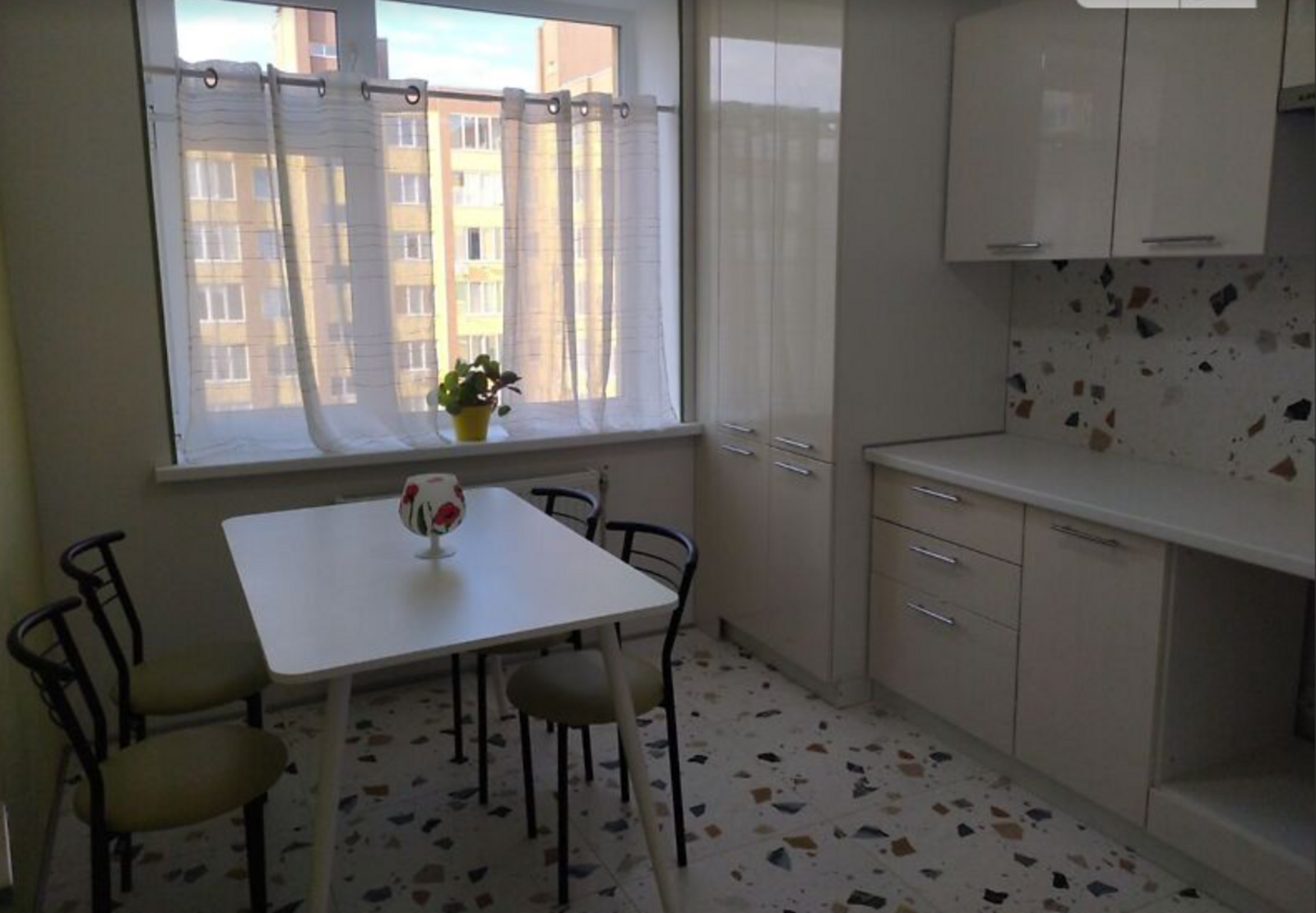 Продається квартира Хмельницька, Хмельницький, Озерна, Кармелюка фото 1 Продається квартира Хмельницька, Хмельницький, Озерна, Кармелюка фото 1