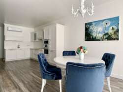  3-  (96 2)    Central Park |  , .  , 7 (.  )  1