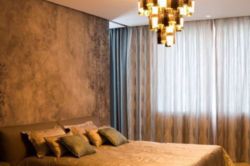   Royal Tower 250    37,   2