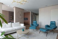   Royal Tower 250    37,   3