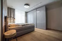   , , - . (), 21, .    10