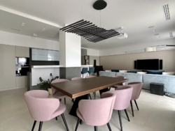  Renaissance Residence  4