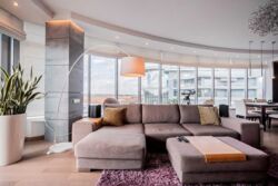 VIP  250 ..  18   Riviera Riverside  19