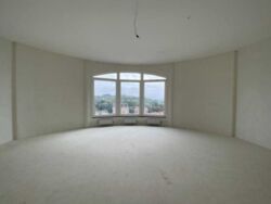  !  5 . . 4  Renaissance Residence  6