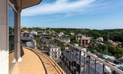   Renaissance Residence, , 10  10