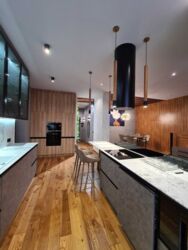  3-  (108 2)      JACK HOUSE  .   7.  1