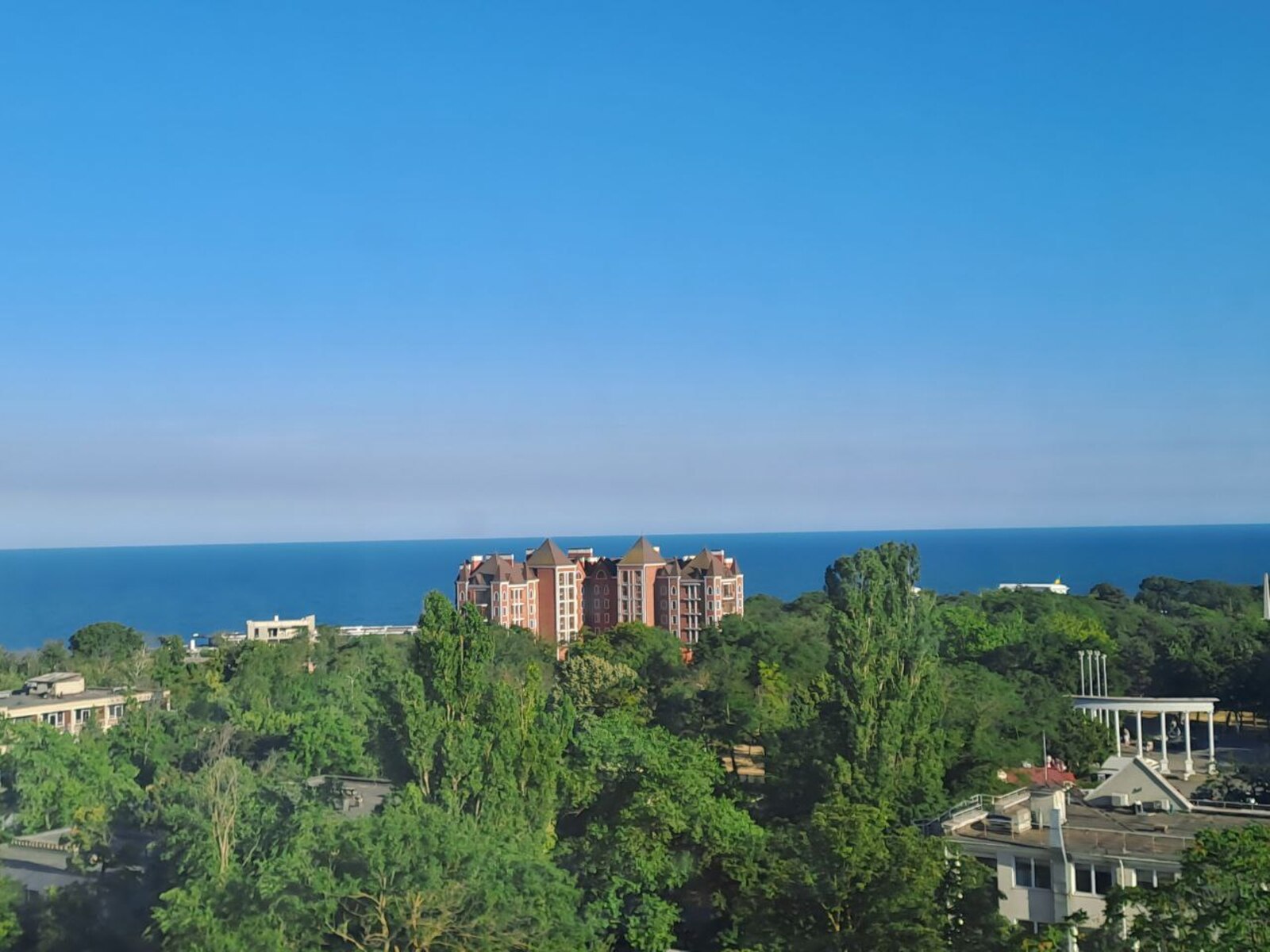 Большая двухкомнатная квартира у моря г.Черноморск фото 1 Большая двухкомнатная квартира у моря г.Черноморск фото 1