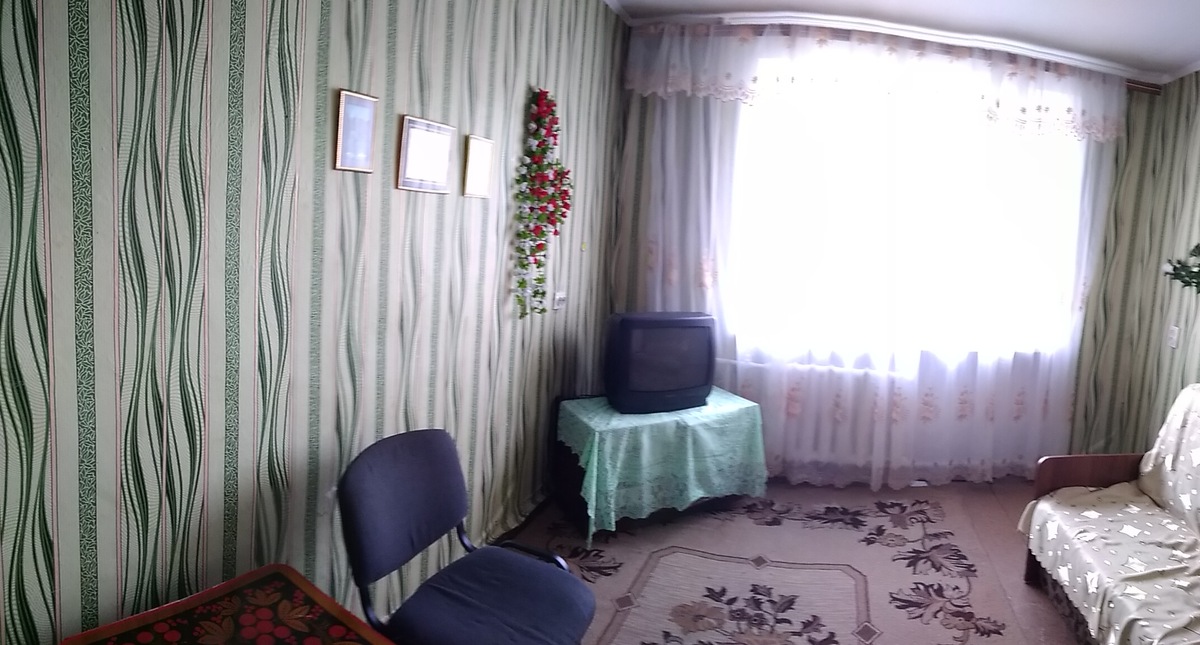 Продам велику світлу кімнату в комунальній квартирі в Чорноморську. фото 1 Продам велику світлу кімнату в комунальній квартирі в Чорноморську. фото 1