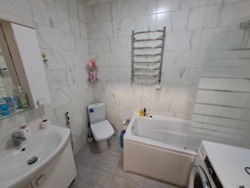 Продам двухуровневую квартиру в районе Монолит фото 7 Продам двухуровневую квартиру в районе Монолит фото 7