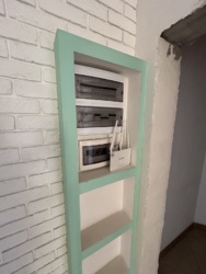       12